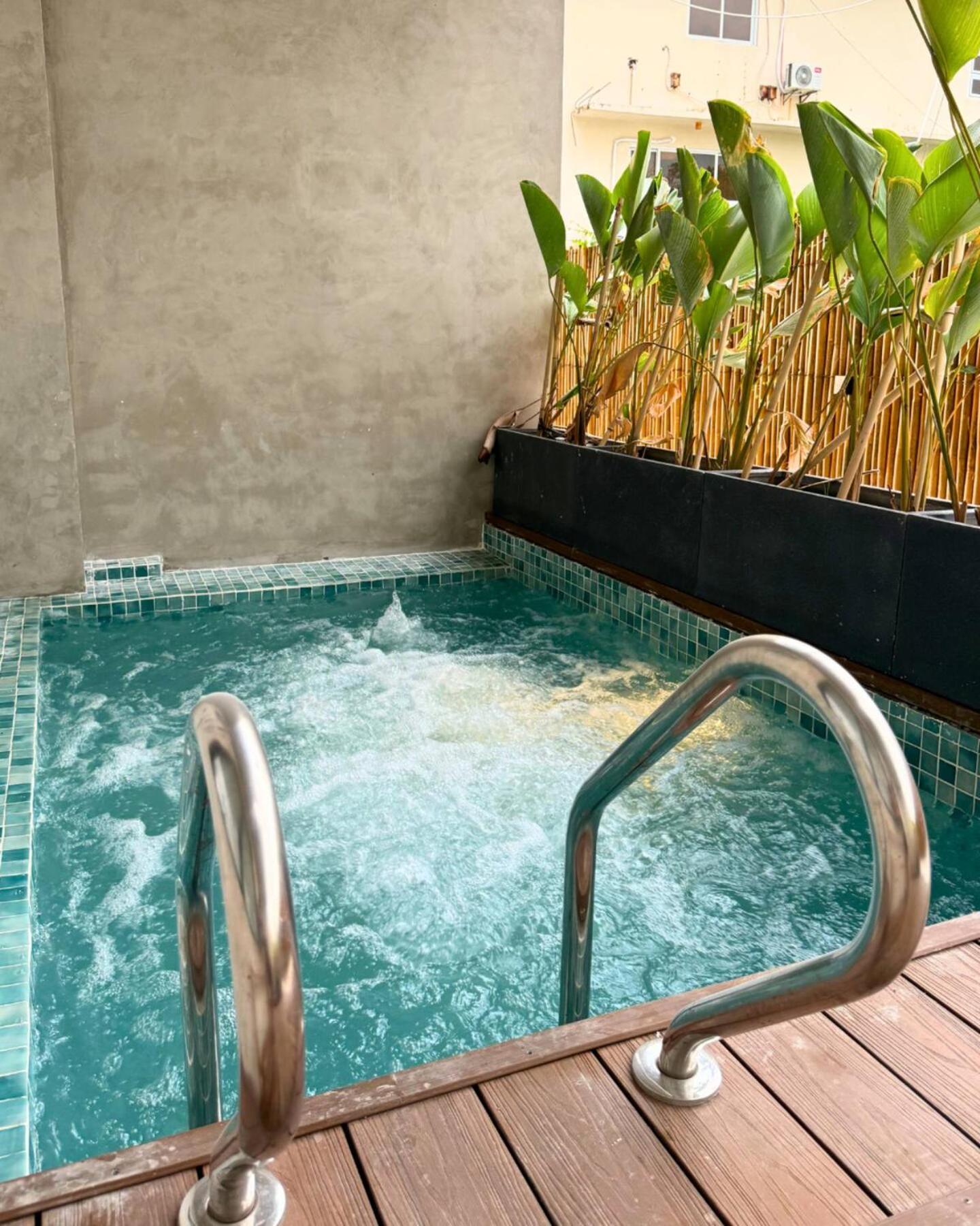 Suite with Private Pool